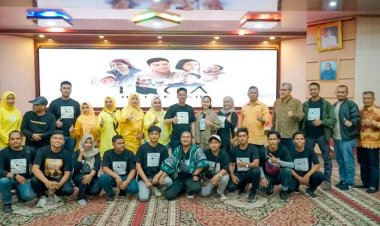 Bupati Nobar Pemutaran Film Toga Untuk Ibu Karya Anak Rohil