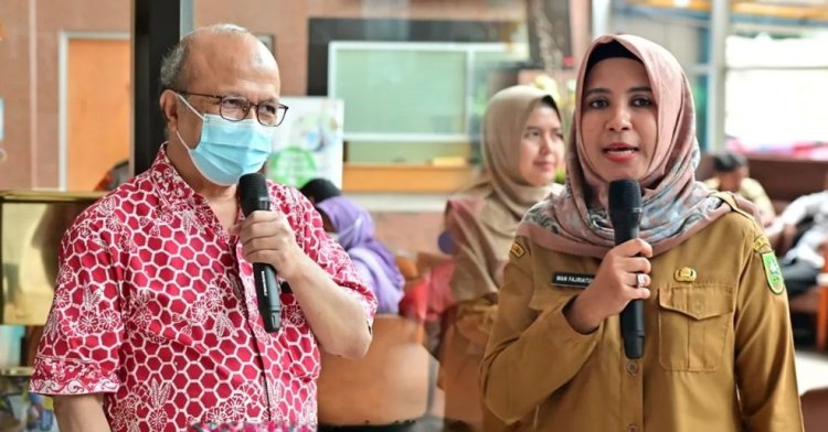 RSUD Arifin Achmad Provinsi Riau menggelar aksi peragaan cuci tangan bersama