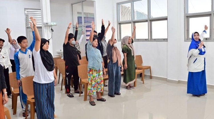 Perawat RSUD Arifin Achmad, Musda Delitah Menyuluhkan Tirah Baring