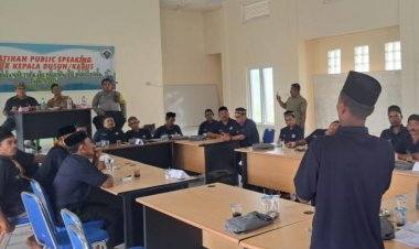 27 Kepala Dusun Kec.Setia Ikuti Pelatihan Public Speaking