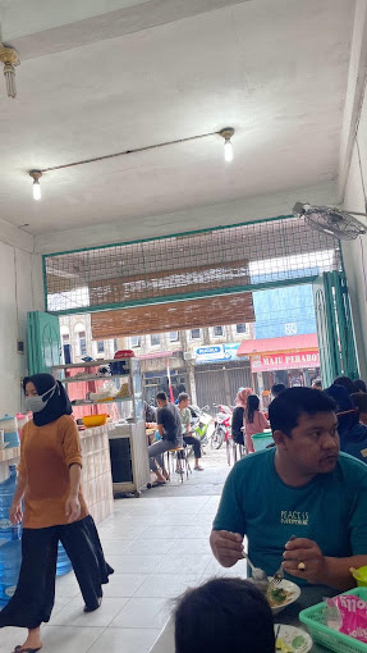 Kelezatan Cita Rasa dari "Mie Kocok" yang Diserbu Kalangan Tua & Muda