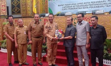 DPRD Kota Pekanbaru Gelar Paripurna dengan agenda Penyampaian LKPJ Pemko Pekanbaru 2023