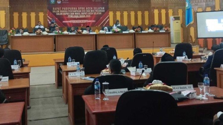 DPRK Aceh Selatan Gelar Rapat Penyampaian Visi & MisI Cabup dan Cawabup Periode 2025-2030.
