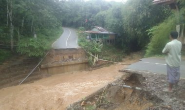 GAWAT, Jalan dan Jembatan Putus Diterjang Banjir di Kec.Babussalam, Aceh Tenggara