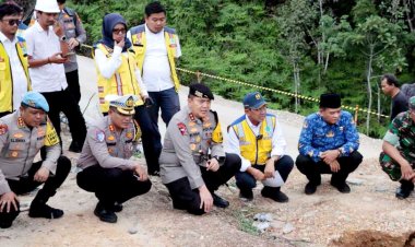 Bencana Alam Berdampak Putusnya Arus Lalulintas Riau-sumbar, Kapolda Riau Turun Tangan