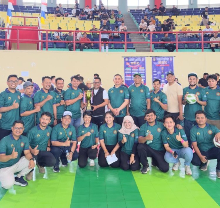Bupati Bersama Kapolres Pelalawan Buka Turnamen Futsal Serikat Riau Fiber