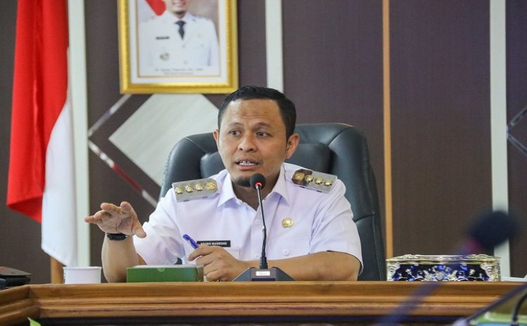 Walikota Pekanbaru Amankan Aset Daerah, Turun Langsung Bantu Warga Rentan, dan Kendalikan Harga Pangan Menjelang Nataru